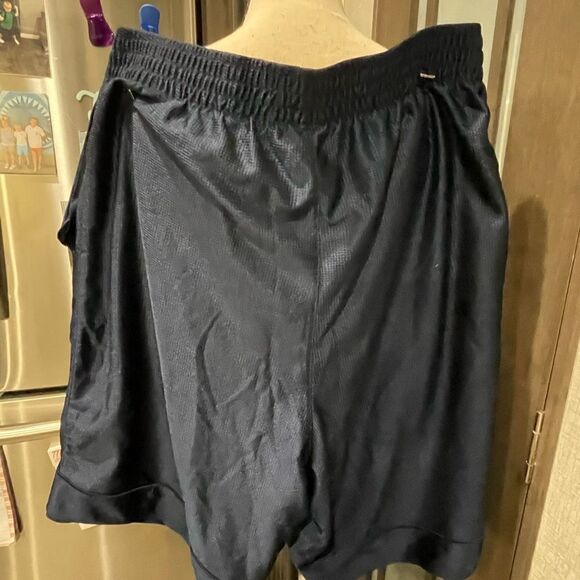 Nike Shorts  - Picture 4 of 5